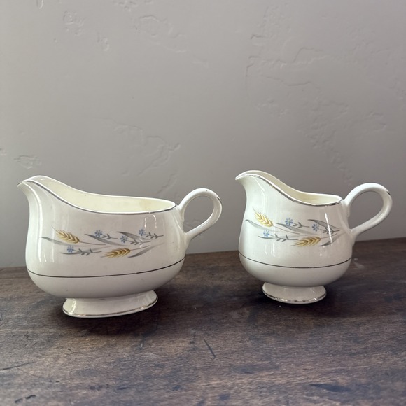 Homer Laughlin Other - Vintage Homer Laughlin Cavalier Eggshell SOMERSET Wheat China Creamer Gravy Boat